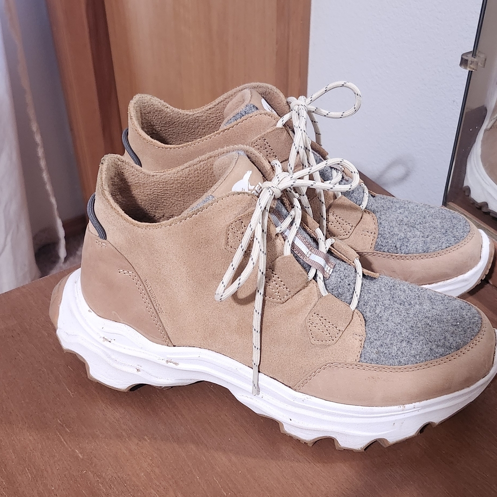 Sorel Tan and Gray Winter Boots
